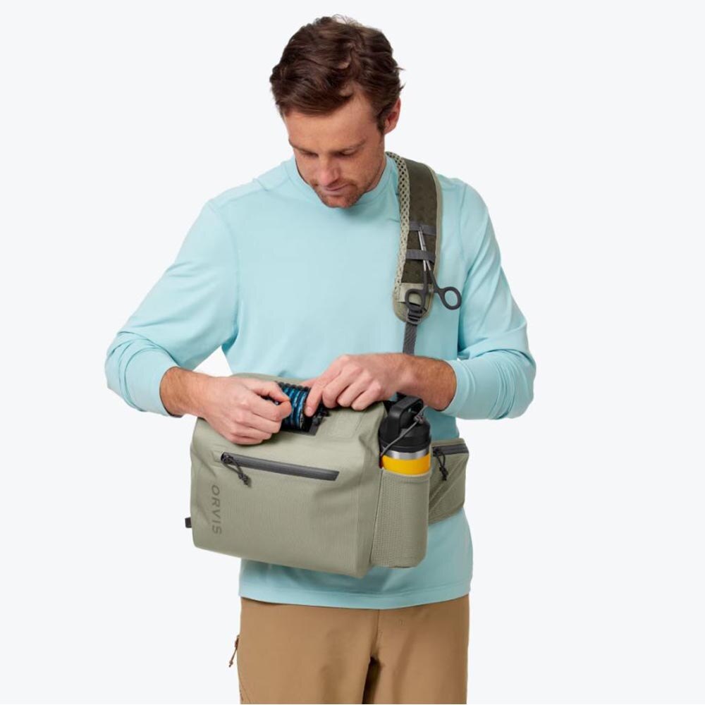 Orvis PRO Waterproof Hip Pack 10L in Cloudburst